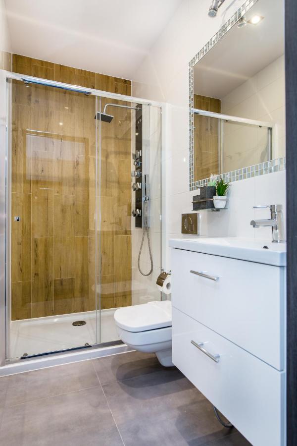 Tribeca City Center Apartments Krakow Luaran gambar