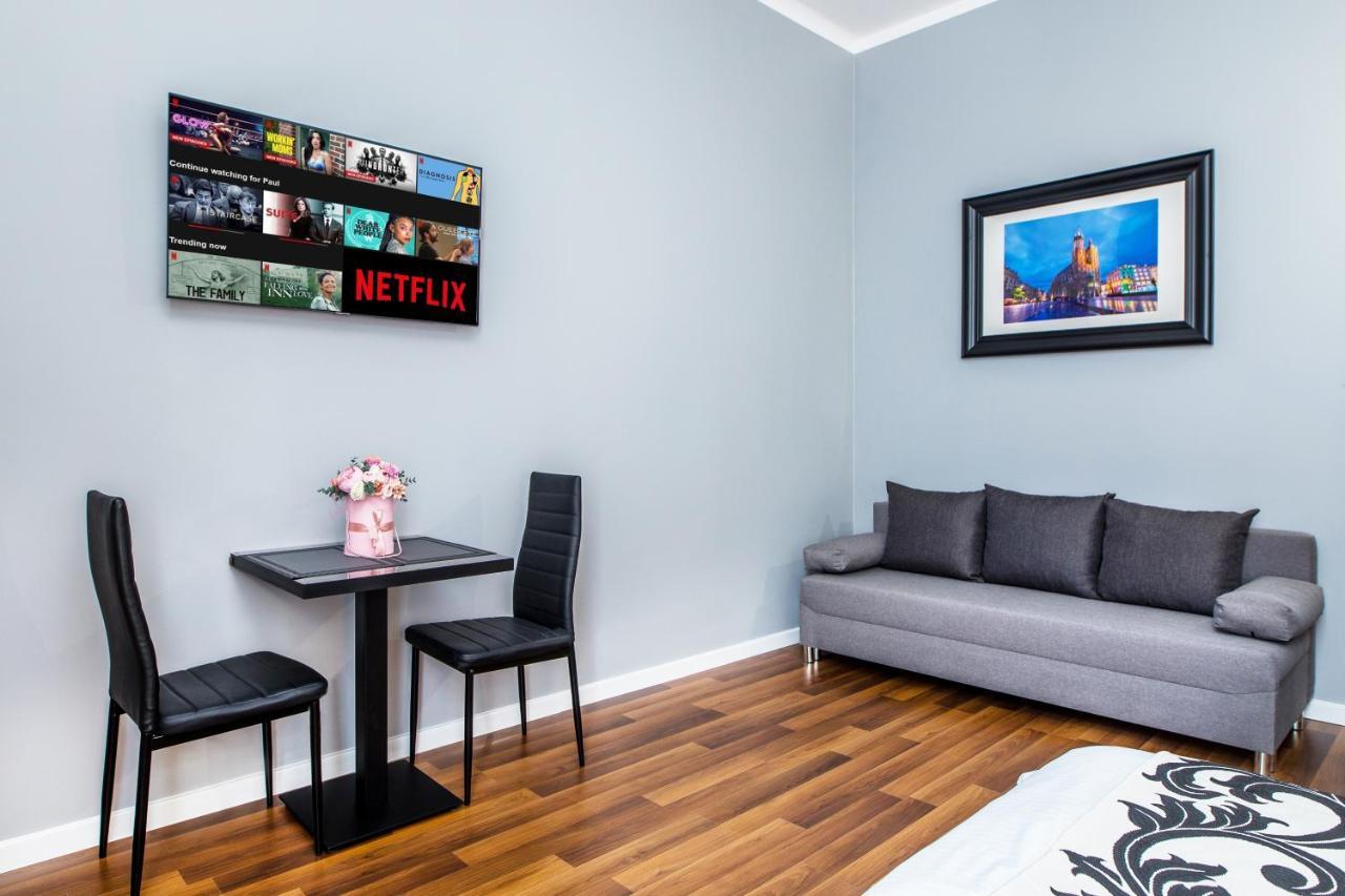 Tribeca City Center Apartments Krakow Luaran gambar