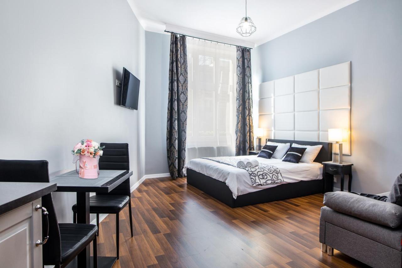 Tribeca City Center Apartments Krakow Luaran gambar
