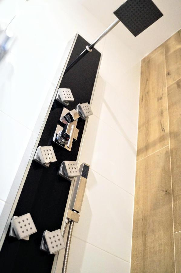 Tribeca City Center Apartments Krakow Luaran gambar